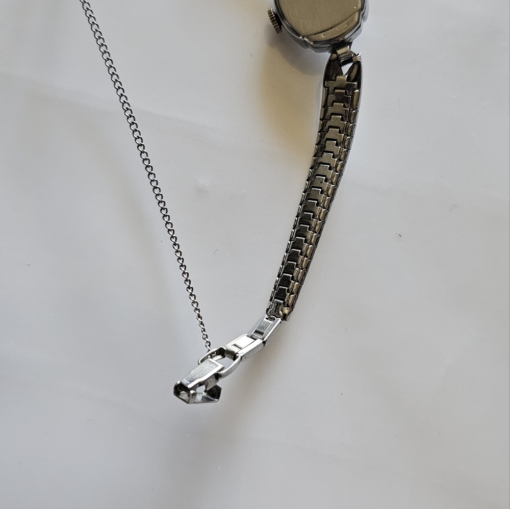 Vintage Harman Swiss Ladies Silver Tone Mechanical Watch , For Parts And Repair - Picture 13 of 16